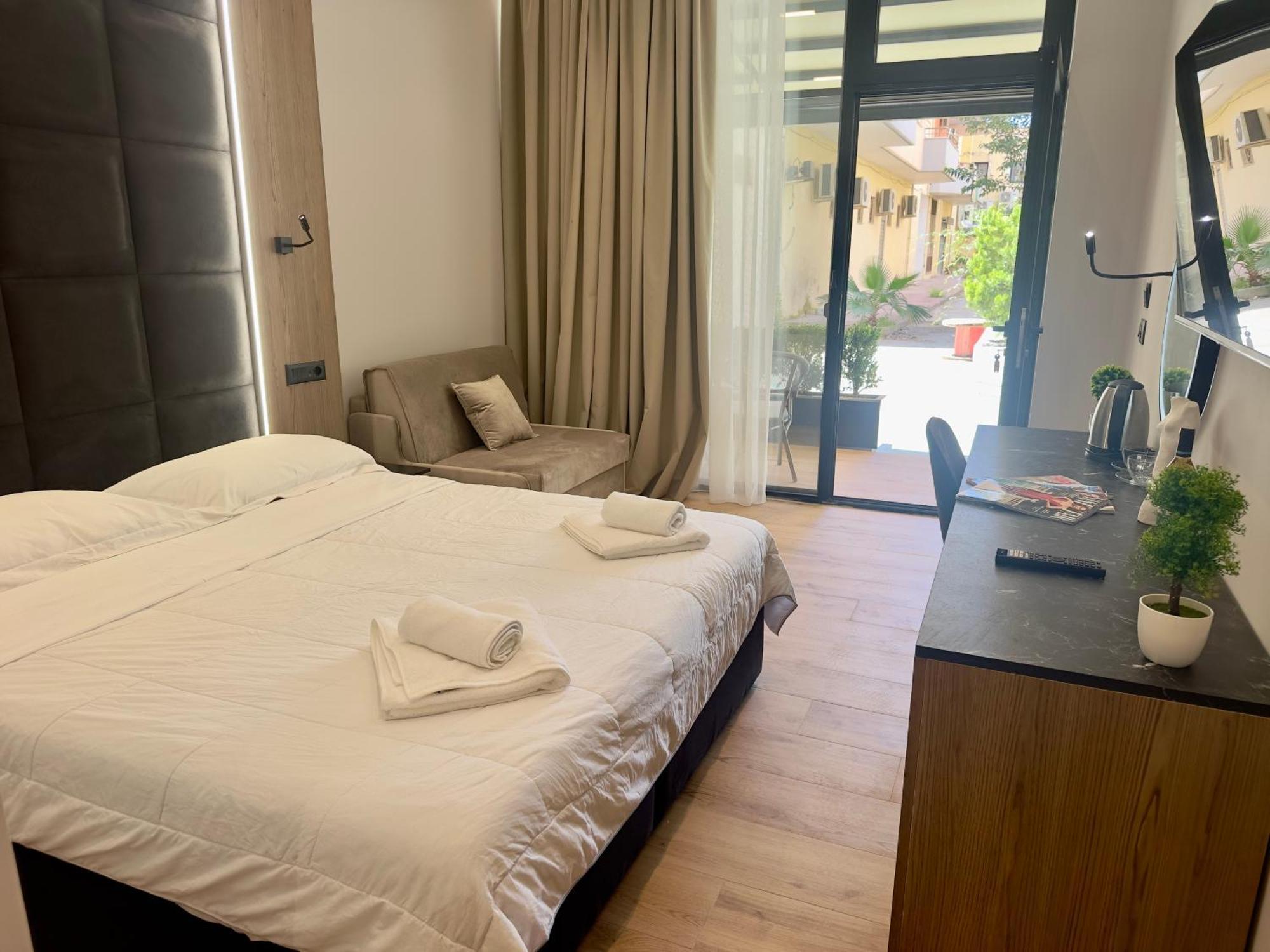 Elmar Comfort Vlore Exterior photo