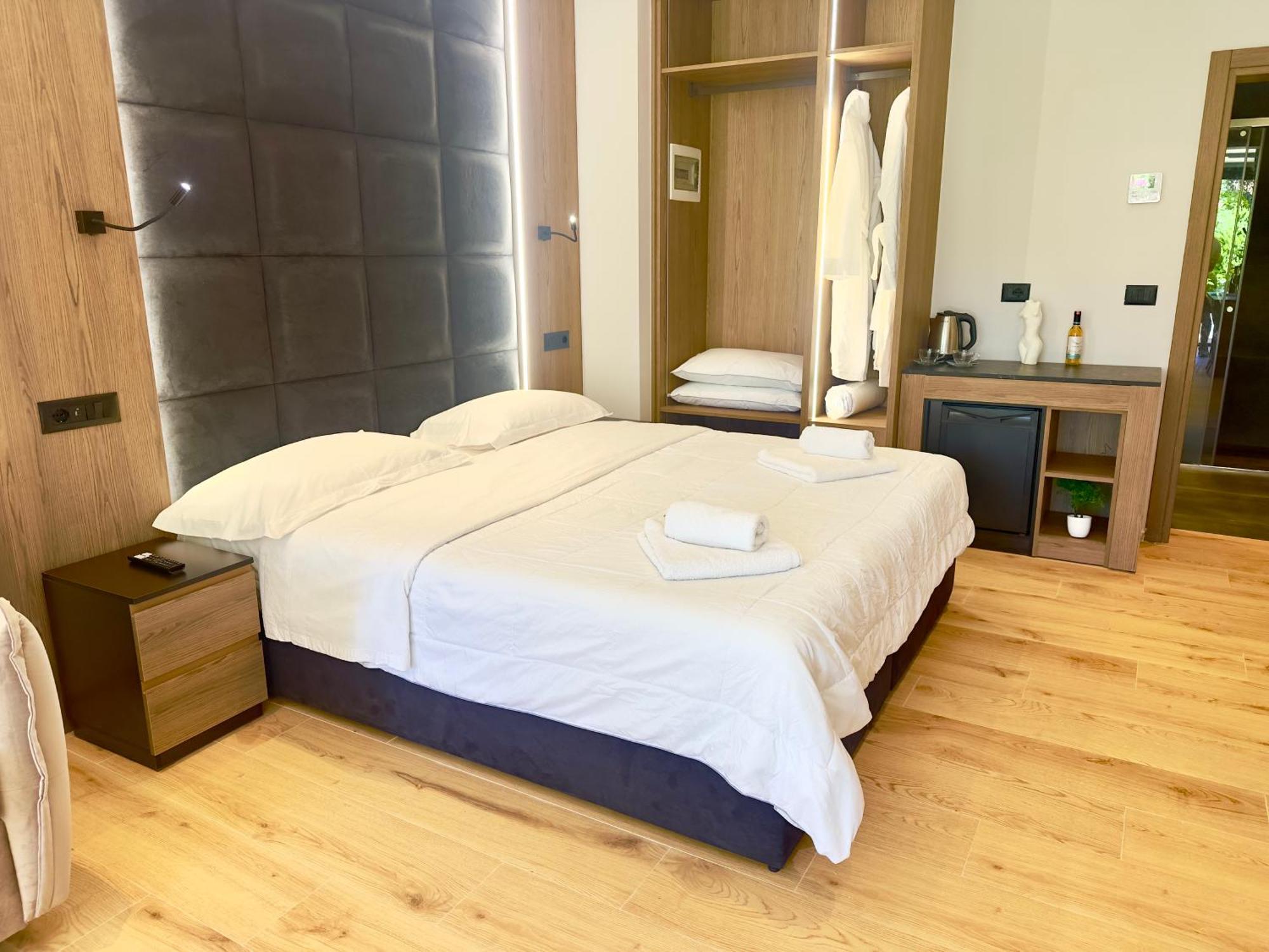 Elmar Comfort Vlore Exterior photo